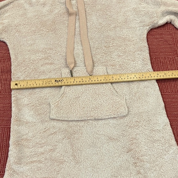 Women’s size small light pink / beige Denver Hayes Plush Hooded Sweatshirt Dress - Picture 7 of 16